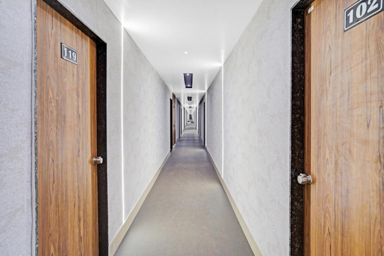 Collection O 83775 Hotel 4King Surat Dış mekan fotoğraf